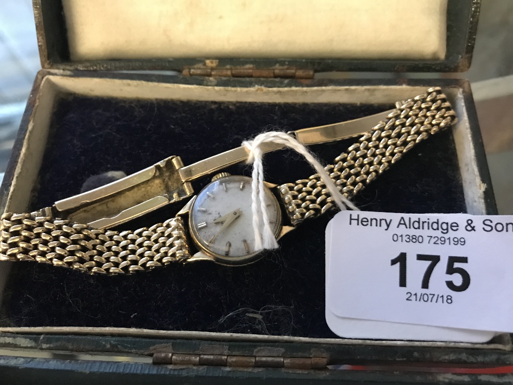 Hallmarked Gold: 9ct. ladies Omega wristwatch and bracelet. 27g. inclusive.