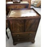 19th cent. Mahogany commode, pull out with twin doors above. 20¾ins. x 17½ins. x 31¼ins.
