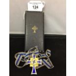 Militaria: Third Reich Mothers Cross, gold grade, December 1938, in presentation case, by Wilhelm
