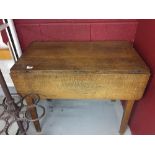 20th cent. Oak Pembroke table with a single drawer. With both flaps down 35ins. x 29ins. x 20½ins.