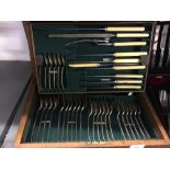 20th cent. Plated Ware: canteen of cutlery, 6 place setting with lift out tray.
