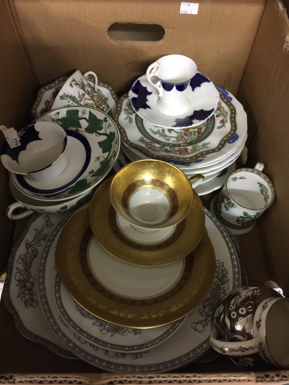 Late 19th/early 20th cent. Ceramics. Coalport Indian tree, dishes, cup a/f, dishes, saucer, mug.