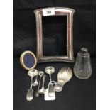 Hallmarked Silver: Spoons & ladles, 3 salt spoons, 2 sauce ladles, 1826 Charles Shipway, a shell