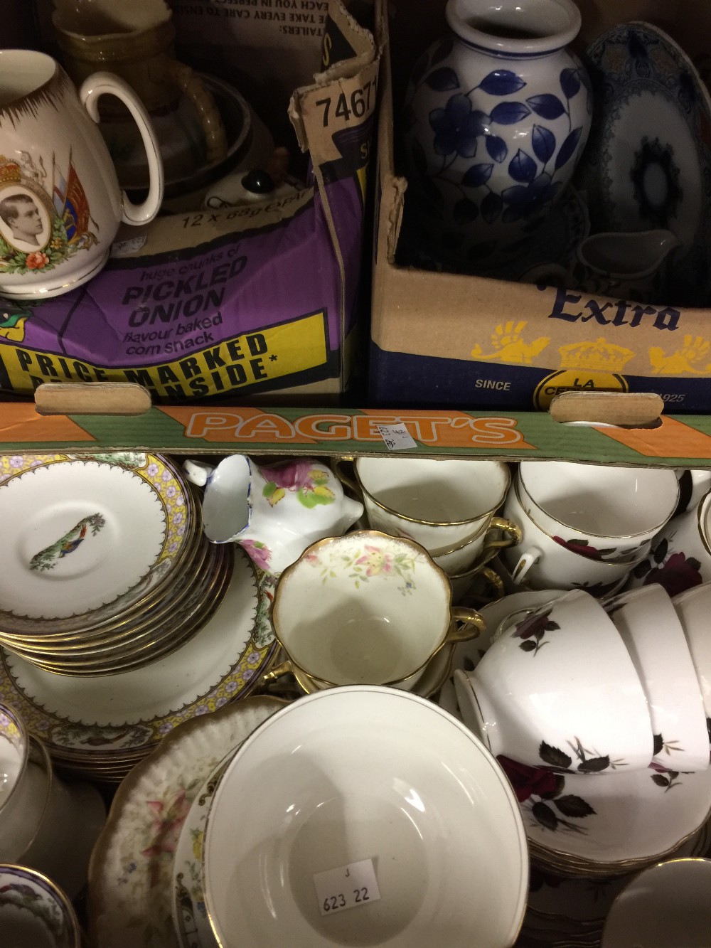 20th cent. Ceramics: Tea sets, bowls, jugs, plates, tankards, etc.