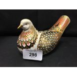 Crown Derby: Imari paperweight Sitting Dove.