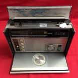 Collectors Radios: 'Trans - Oceanic' Zenith, solid state. Model, Royal 7000-1. USA. (1)