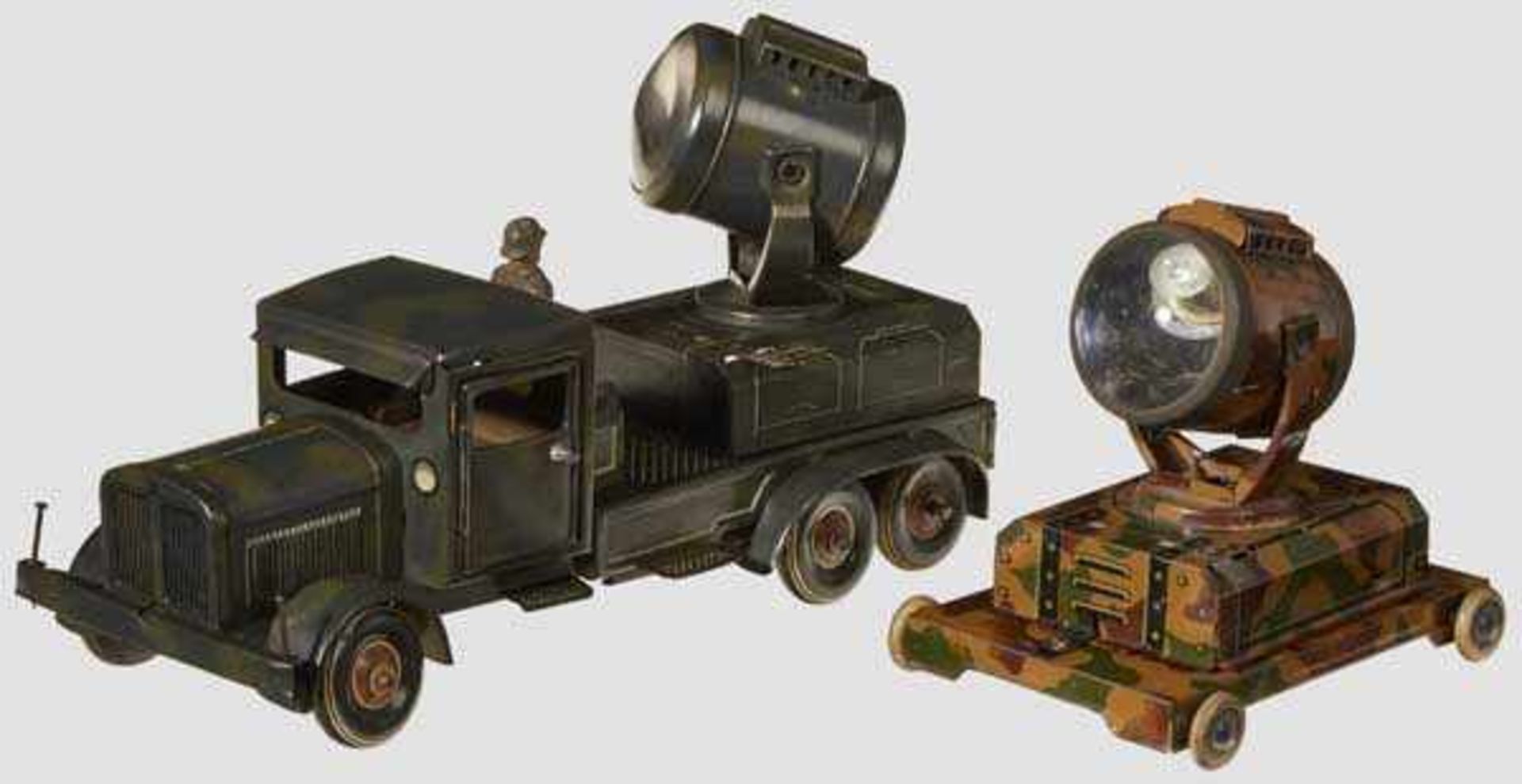 A Tipp & Co. # Dienstauto with # 244 Mobile Searchlight and 1 Figure TippCo, lithographed tin car