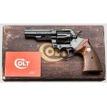 Colt Trooper MK III, im Karton Kal. .357 Mag., Nr. L 19946. Blanker 4{-Lauf. Sechsschüssig.