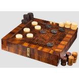 Barockes Spielbrett mit Spielsteinen, deutsch um 1760 Quadratische, aufklappbare Kassette mit