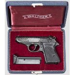 Walther PPK, Ulm, graviert, in Schatulle, Interarms Kal. .22 l.r., Nr. 111685LR. Blanker Lauf.