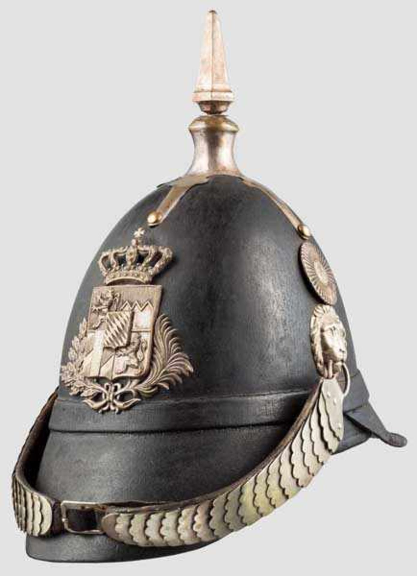 Helm M 1848 für die Landwehr-Infanterie Schwarz lackierte Lederglocke, Beschläge aus versilbertem