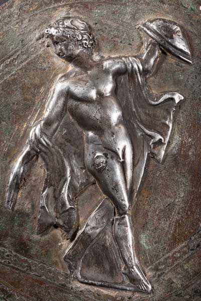 Pferdegeschirranhänger mit Silberapplik, römisch, spätes 1. - 2. Jhdt. Großer, bronzenes Medaillon - Image 2 of 3