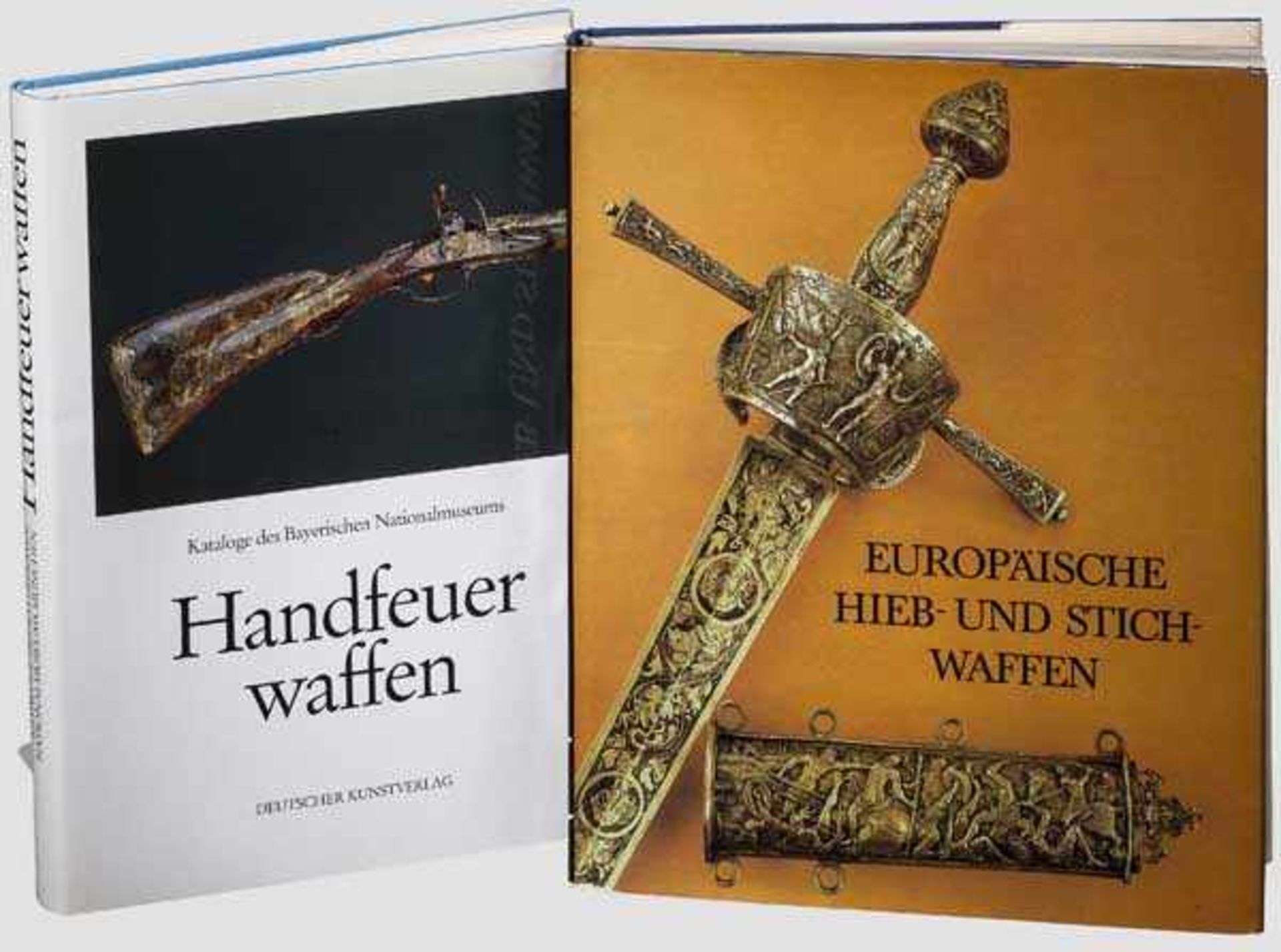 Zwei Museumskataloge historische Waffen {Handfeuerwaffen{ des Bayerischen Nationalmuseums, 1988, und