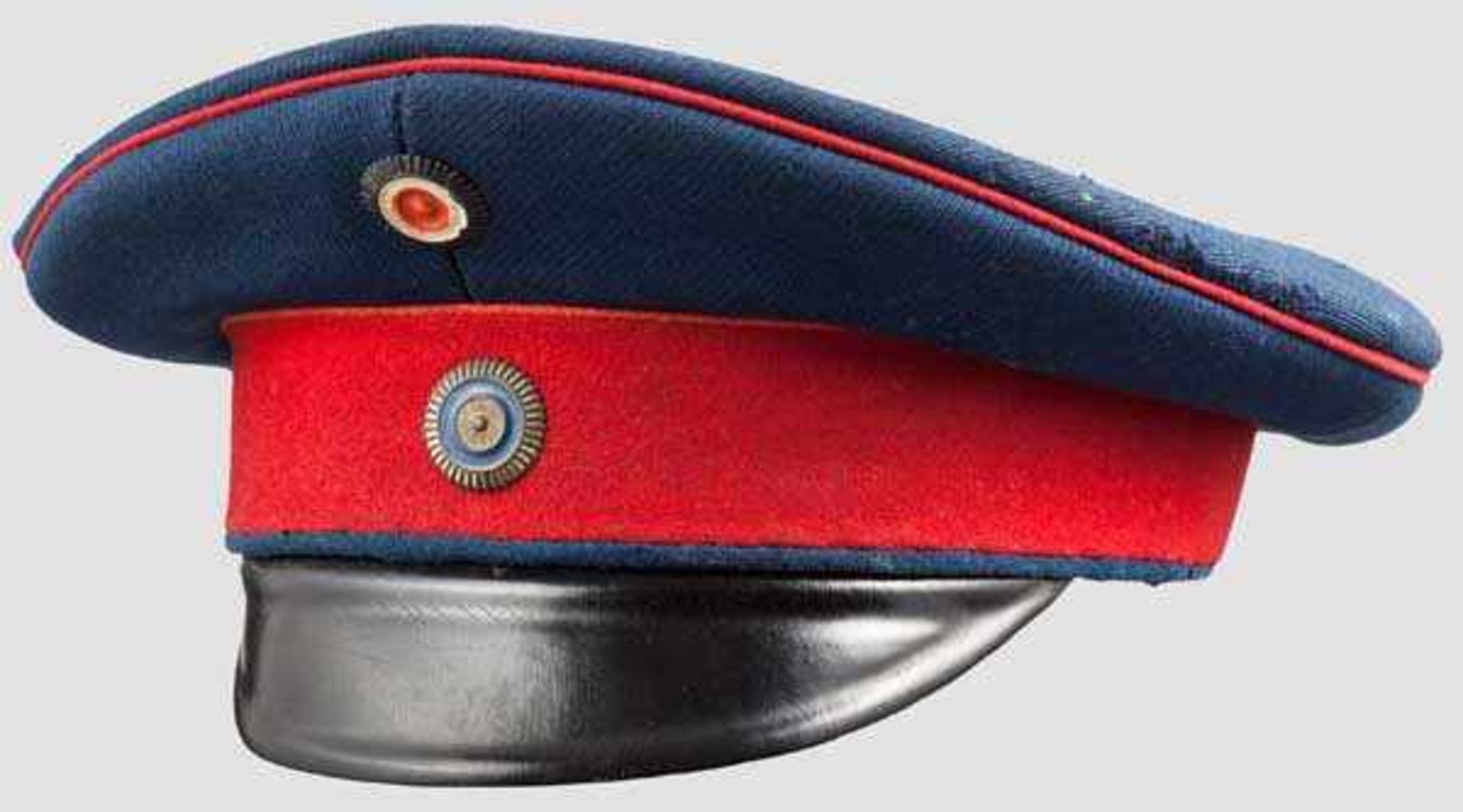 Schirmmütze für Mannschaften der Infanterie um 1900 Deckel aus blauem Tuch (Mottenspuren), roter