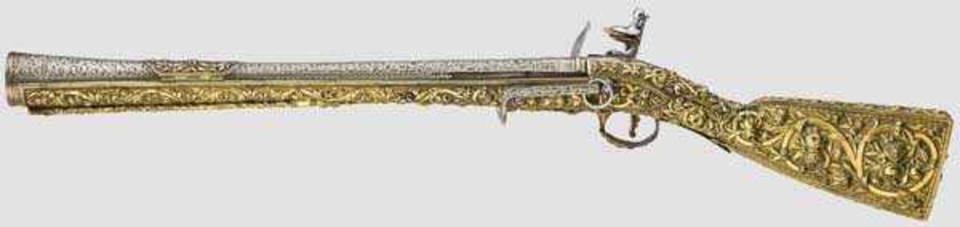 Luxus-Steinschloss-Tromblon mit Schaft aus vergoldetem Silber, osmanisch um 1810 Achtkantiger, in - Bild 4 aus 8
