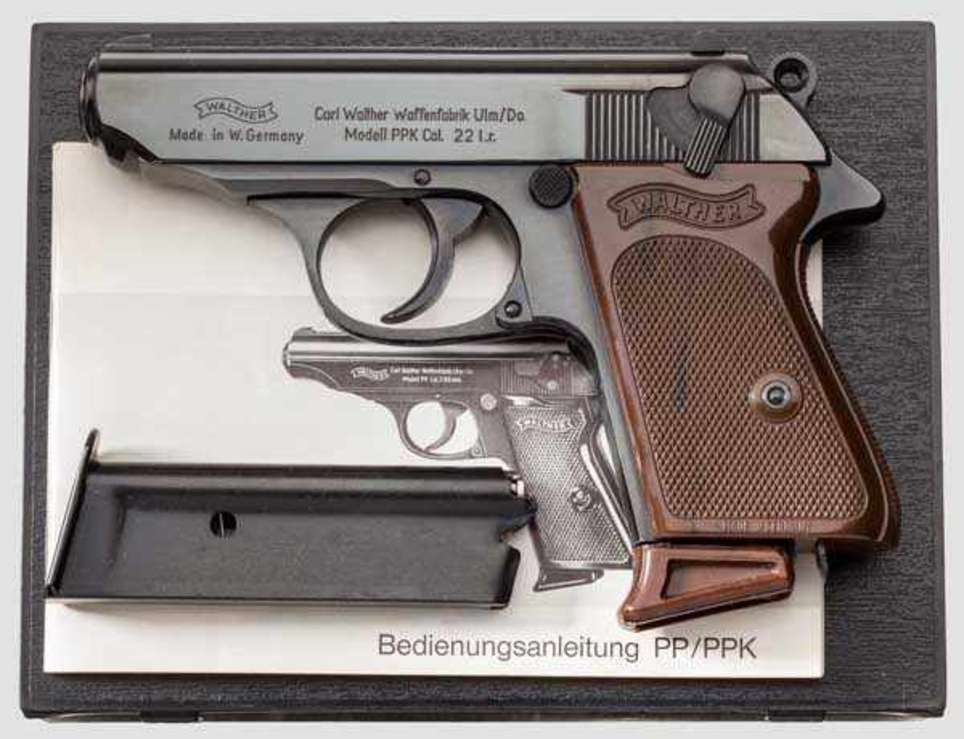 Walther PPK, Ulm, in Box Kal. .22 l.r., Nr. 122580LR. Nummerngleich. Blanker Lauf. Siebenschüssig.
