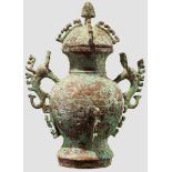 Bronzegefäß, China, Han-Periode Bronze mit kräftiger, bräunlich-grünlicher, teils krustiger