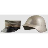 Käppi für einen Hauptmann und Stahlhelm, 20. Jhdt. Korpus mit feldgrauem Tuch bezogen, schwarze