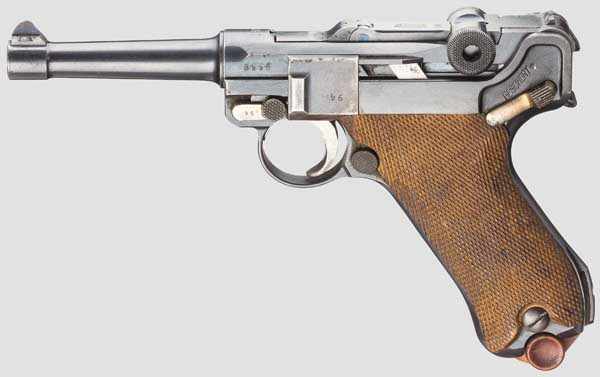 Pistole 08, DWM 1917 Kal. 9 mm Luger, Nr. 2996d. Nummerngleich inkl. Schlagbolzen und