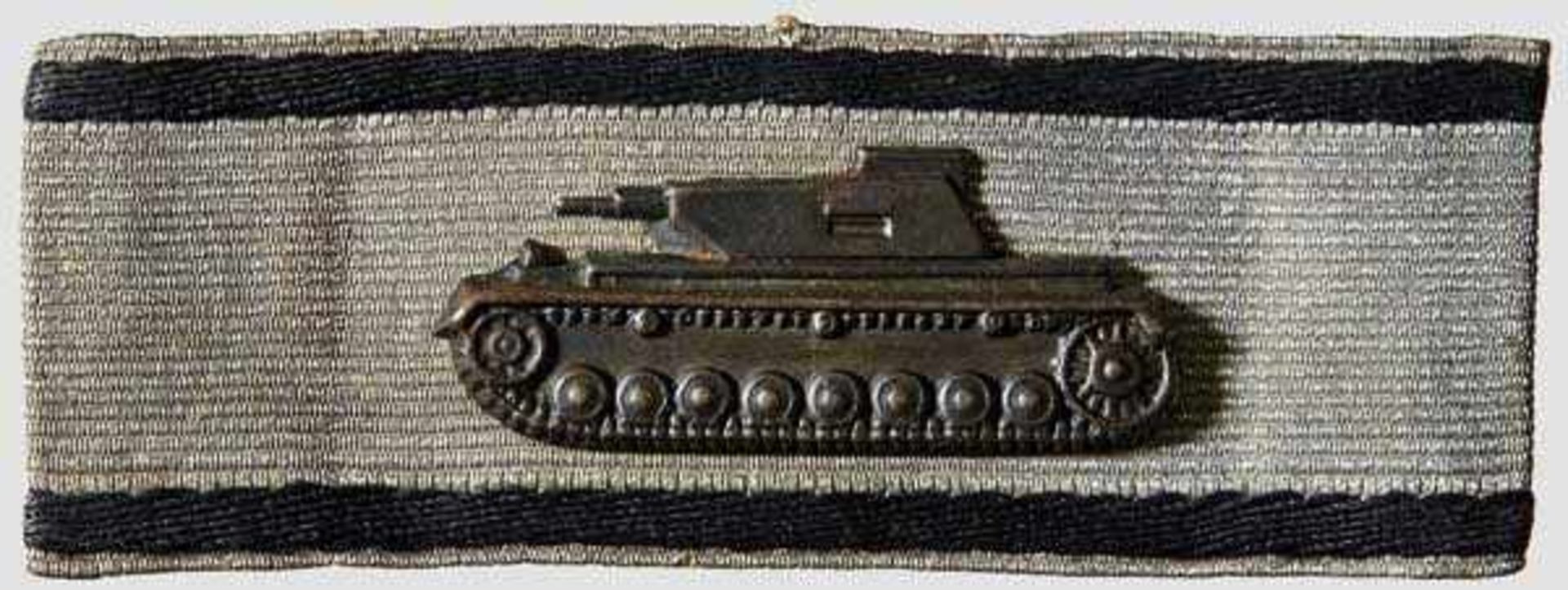 A Special Badge for Single-Handed Destruction of a Tank Black grade, die struck, magnetic tank on