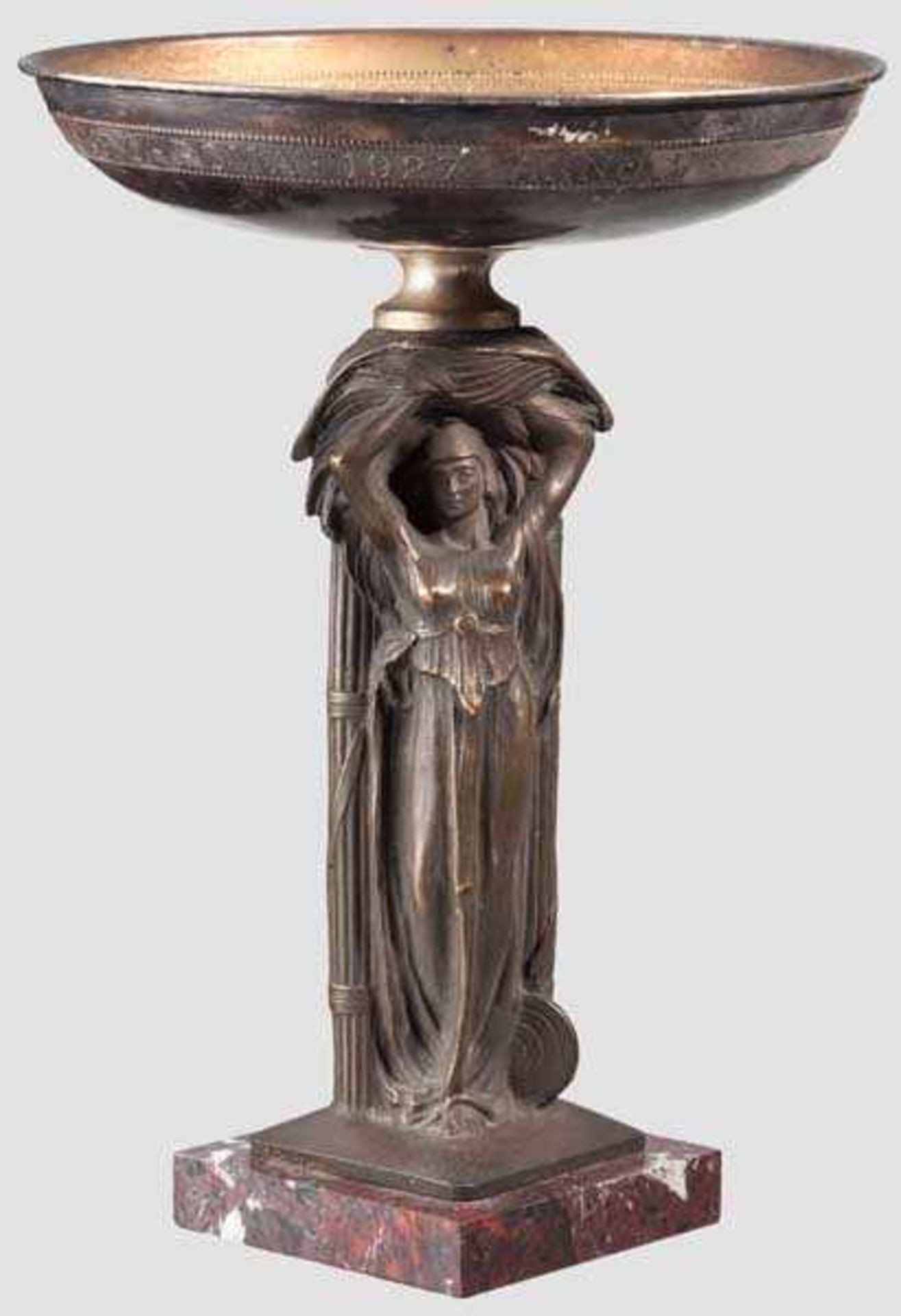 Pokal mit Liktorenbündel, Schießpreis von 1927 Schale aus versilbertem Buntmetall, umlaufend {VII