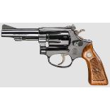 Smith & Wesson Mod. 43, {The 1955 .22/.32 Kit Gun Airweight{, mit Holster Kal. .22 l.r., Nr. M38248.