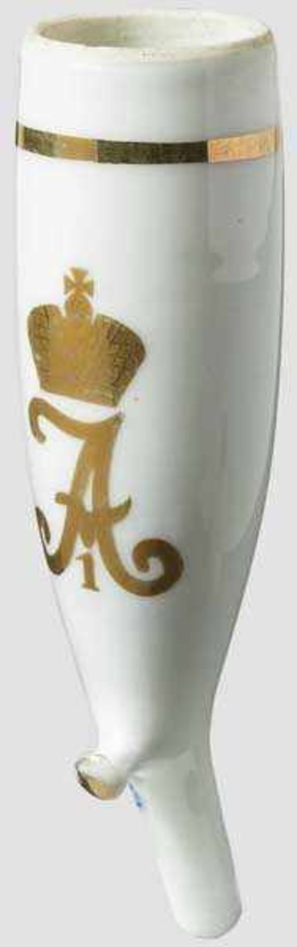 Pfeifenkopf aus weißem Porzellan mit vergoldeter Chiffre von Zar. Alexander I., wohl russische
