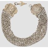 Halsgehänge aus Neusilber, Griechenland, 1. Hälfte 19. Jhdt. Halskette aus zehn Ketten, die schweren