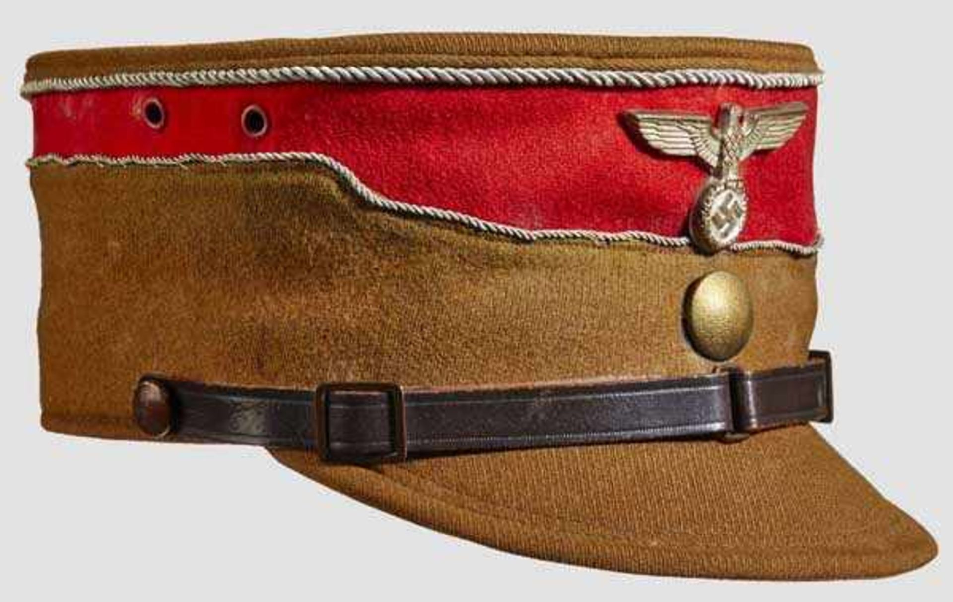 A Kepi for an SA Leader Tan gabardine body and visor, red wool band, silver wire piping, silvered - Bild 2 aus 6