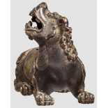 Foo-Löwe aus Bronze, China, Ming-Dynastie Bronze mit fein geschnittenen und gravierten Details und