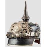 Helm M 1886 für Offiziere der Infanterie Schwarz lackierte Lederglocke (verzogen, krakeliert) mit