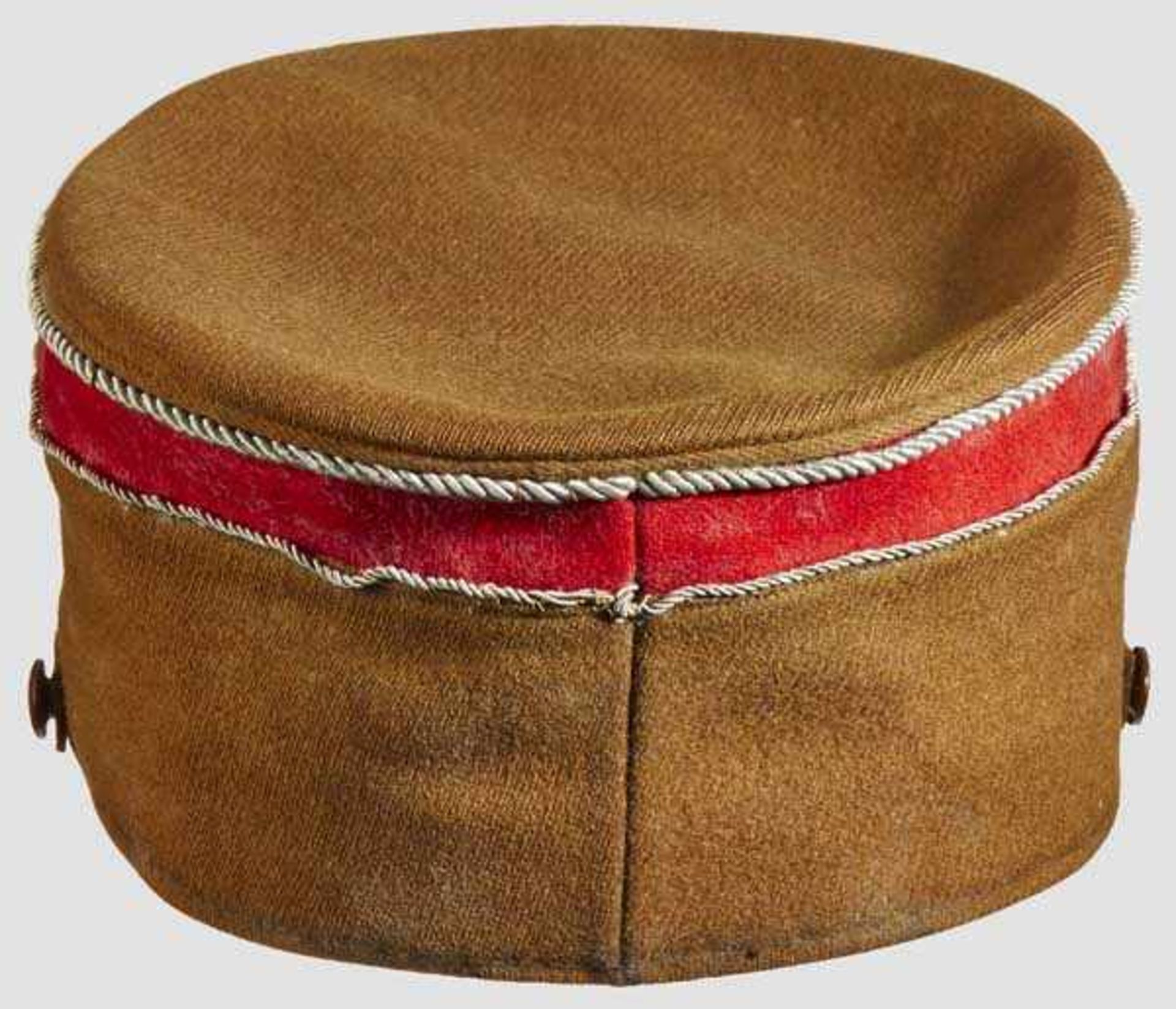 A Kepi for an SA Leader Tan gabardine body and visor, red wool band, silver wire piping, silvered - Bild 5 aus 6