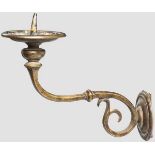 Barocker Leuchterarm, deutsch um 1620 Wandleuchter aus Bronze mit schöner Alterspatina. S-förmig