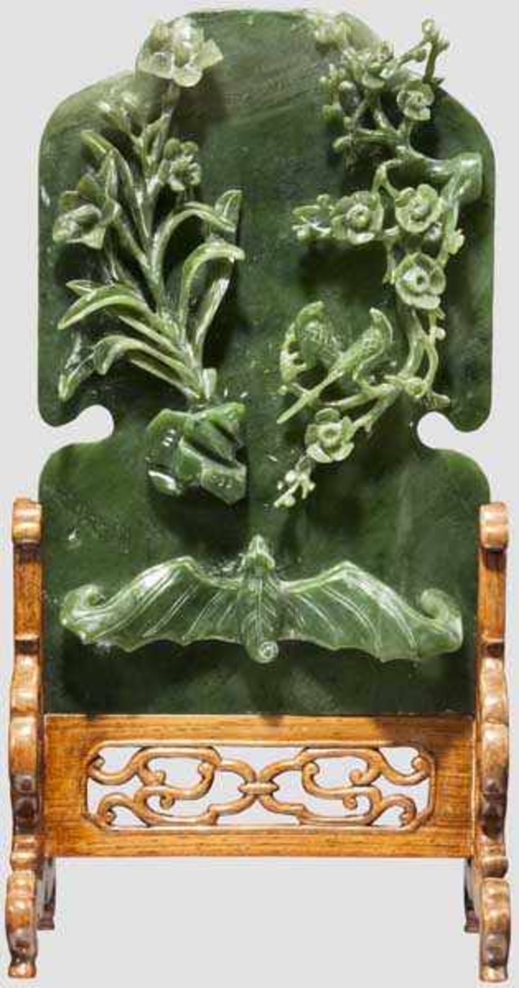 Klieiner Stellschirm aus grüner Jade, China um 1900 Hochrechteckiger Schirm aus spinatgrüner, leicht