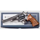 Smith & Wesson Mod. 27-2, {The .357 Magnum{, im Karton Kal. .357 Mag., Nr. N47102. Blanker Lauf,