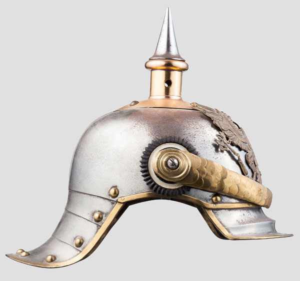 Helm M 1867 für Mannschaften der Linienkürassiere Eisenglocke mit Messingeinfassungen, - Image 2 of 3