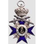 Militär Verdienst Orden - Kreuz 4. Klasse mit Krone und Schwertern in Weiss-Fertigung In Silber {