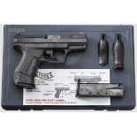 Walther P 990, Musterwaffe Smith & Wesson, im Koffer Kal. 9 mm Luger, Nr. 051931. Nummerngleich.