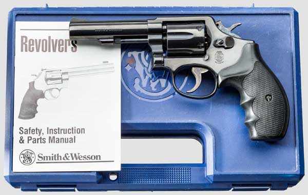 Smith & Wesson Mod. 10-8, {The .38 M & P{, im Koffer Kal. .38 S & W Spl., Nr. 9D67370. Blanker