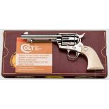 Colt Single Action Army 1873, vernickelt, postwar, im Karton Kal. .45 Colt, Nr. SA71599. Blanker