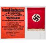 Plakat zur Kundgebung der NSDAP Ortsgruppe Wunsiedel und Behang für das Rednerpult Schwarze