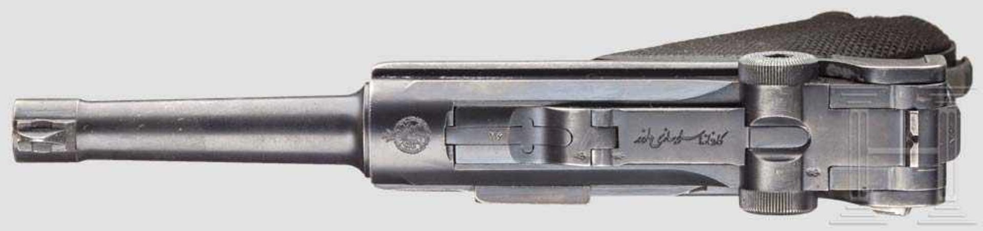 Parabellum Mauser 1935/36 Kal. 9 mm Luger, Nr. 1379 in Farsi. Nummerngleich inkl. Schlagbolzen. - Bild 3 aus 3