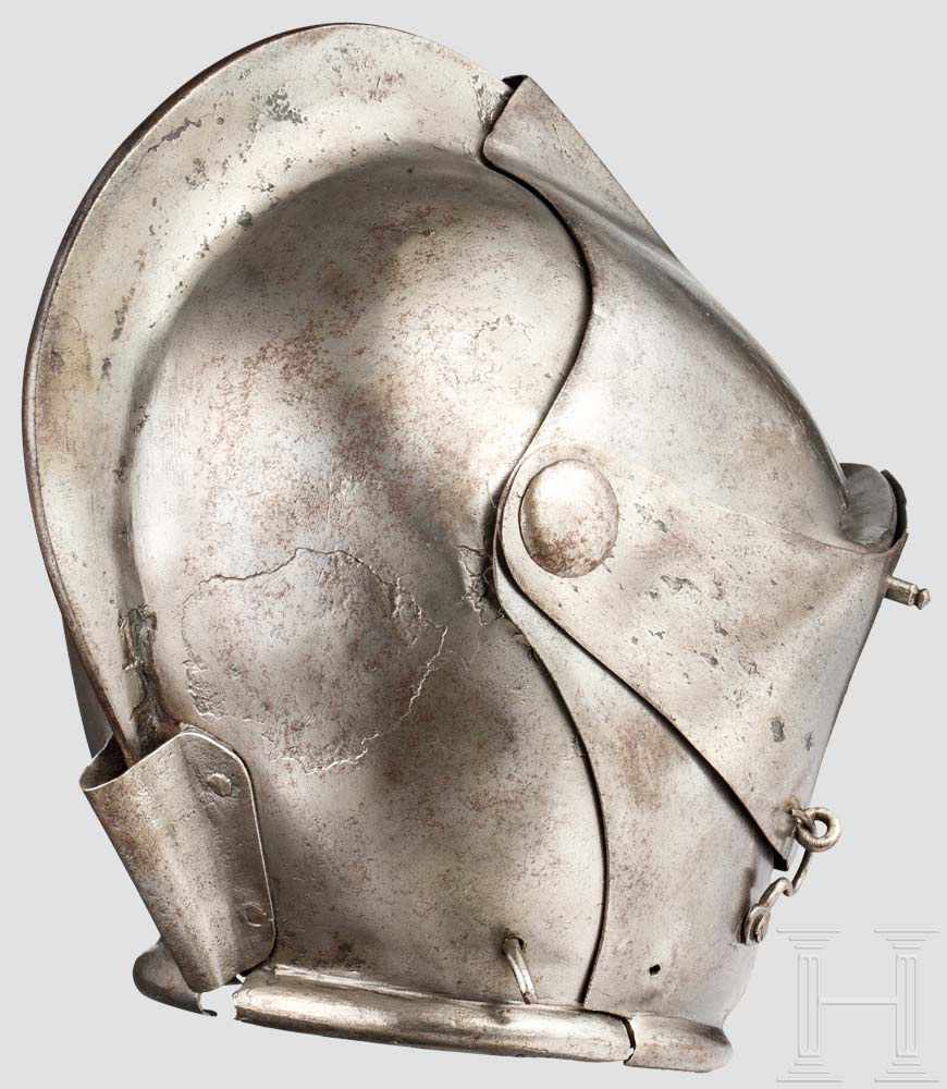 Geschlossener Helm, deutsch oder italienisch, um 1570/80 Einteilig geschlagene Kalotte mit - Image 7 of 9