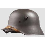 Stahlhelm M 1916/18 Feldgraue Originallackierung zu 98 % erhalten. Eiserner Innenring mit ledernem