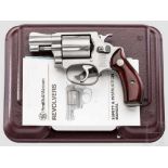 Smith & Wesson Mod. 60-3, "Lady Smith Stainless", im Koffer mit Umkarton Kal. .38 Spl., Nr. BDW0697.