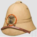 Tropenhelm der Infanterie, um 1910 Casco Tropicale Fanteria, 1910 Leinenbezogener Korkkorpus mit