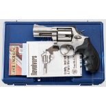 Smith & Wesson Mod. 696, Stainless, "Five-Shot .44 Special L Frame", im Koffer Kal. .44 Spl., Nr.