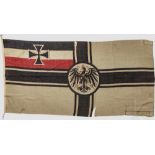 Reichskriegsflagge Farbig bedrucktes Fahnenleinen, komplett mit beiden Befestigungsleinen/-
