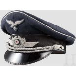 Schirmmütze für Offiziere, Erel, Berlin Luftwaffenblaues Tuch mit schwarzem Mohairbesatzstreifen und