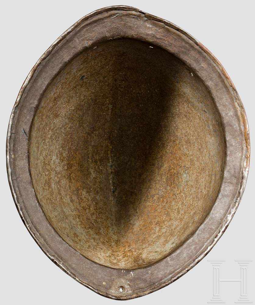 Schützenhaube, deutsch oder flämisch, um 1600 Einteilig geschlagene, gegratete Kalotte, mit - Bild 3 aus 3